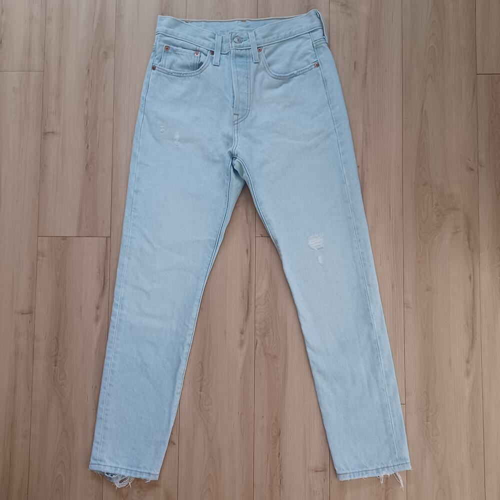 Levi's 501 S Skinny Straight Light Wash Cropped Jeans 26x28 EUC - Picture 5 of 13